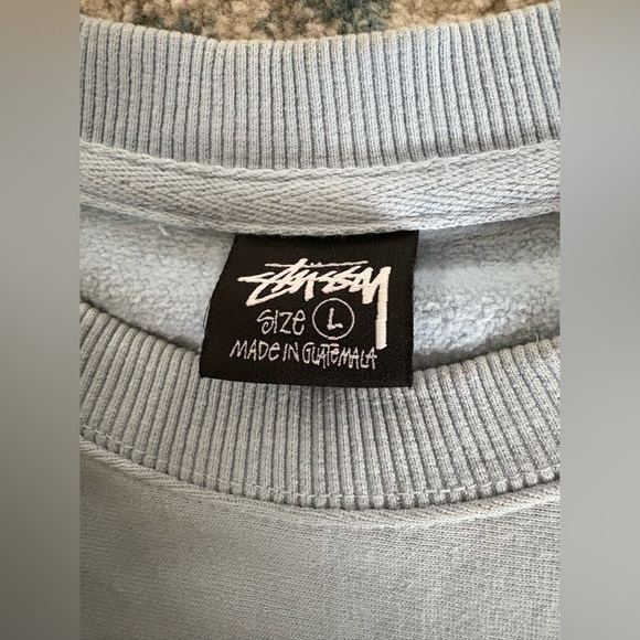 STUSSY CREWNECK - Picture 3 of 3